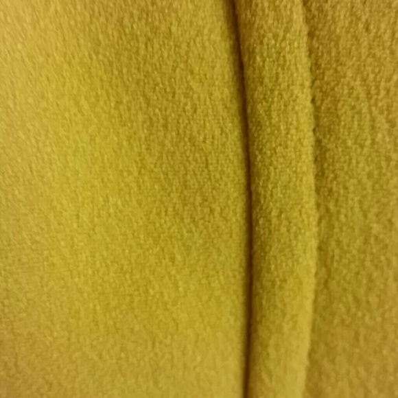 YELLOW COAT W/COLLAR & WRIST DETAIL - Picture 2 of 2